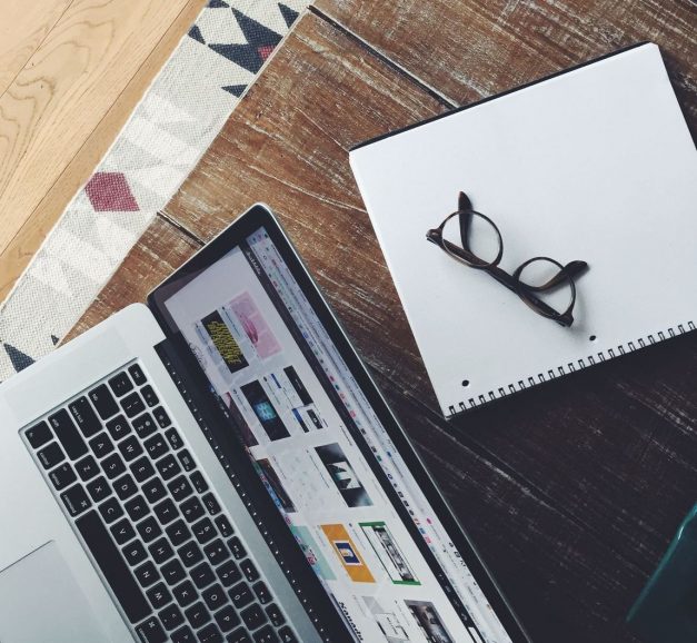 Time To Log Off How To Digital Detox: A Guide For Busy People | Time To Log Off